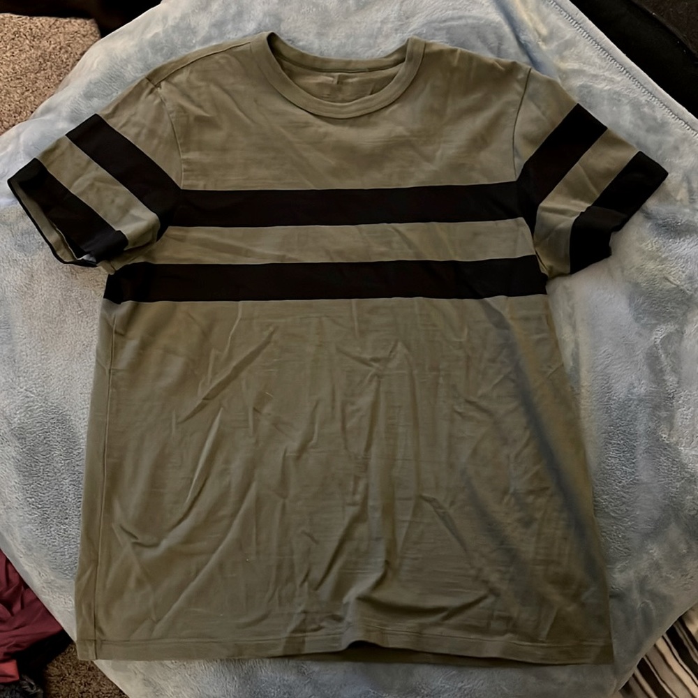 AE crew neck tshirt